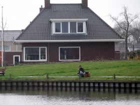 18_Gerrit Simons tegen over de molen De Hoop .jpg