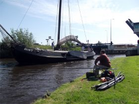14 Daar vaart een superbintje.jpg
