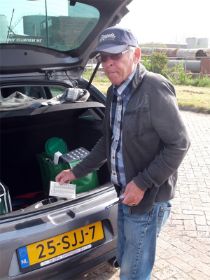 24 Huub heeft zijn kaart al ingevuld.jpg