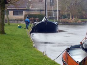 28_Edwin en Harrij bij de andere boot.jpg