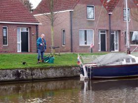 15_Even bij het bootje proberen.jpg