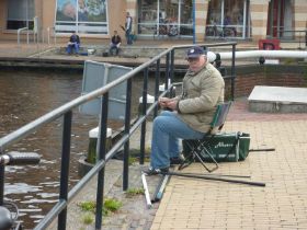 13 Natuurlijk moest er gerepareerd worden.jpg