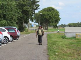 16 Op weg naar de auto.jpg